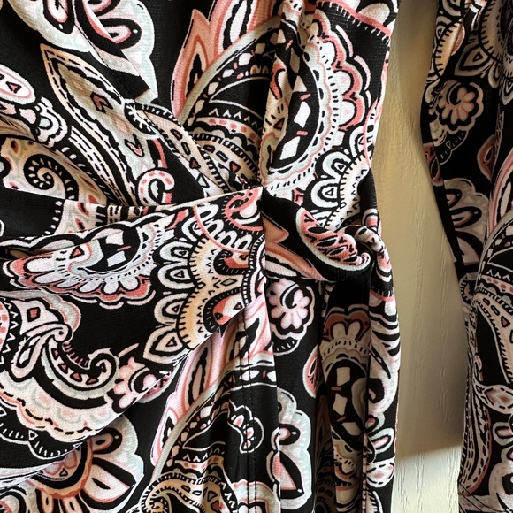 Black Label by Evan Picone wrap dress - Picture 2 of 5